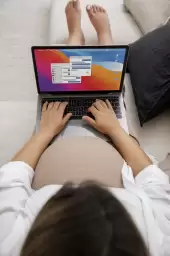 Тихий Рост – интерактивная карта беременности с SOS‑поддержкой и анонимным наставником