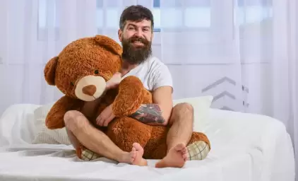 Инфантильность у мужчин: признаки незрелости, причины и как её преодолеть